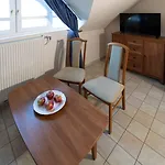 Zsanett Hotel