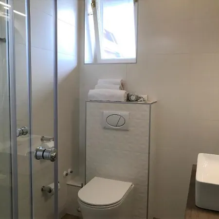 Zsanett Hotell