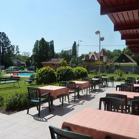 Zsanett 3* Balatonkeresztúr