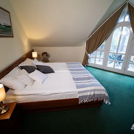 Zsanett 3* Balatonkeresztúr