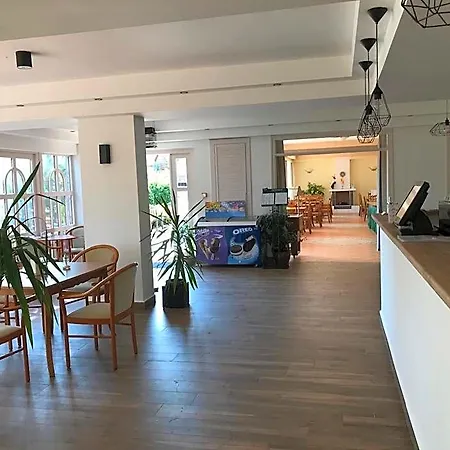 Zsanett 3* Balatonkeresztur