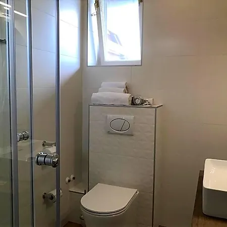 Zsanett Hotel