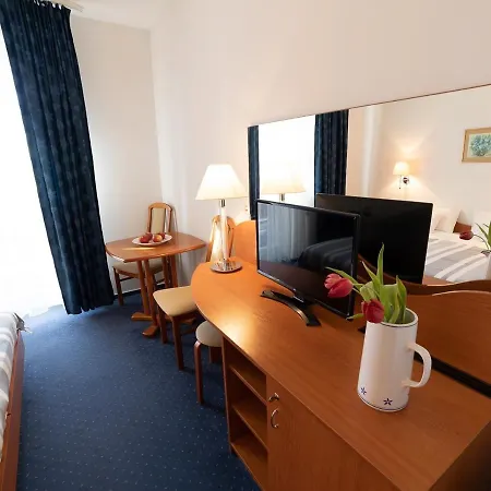 Zsanett 3* Balatonkeresztur