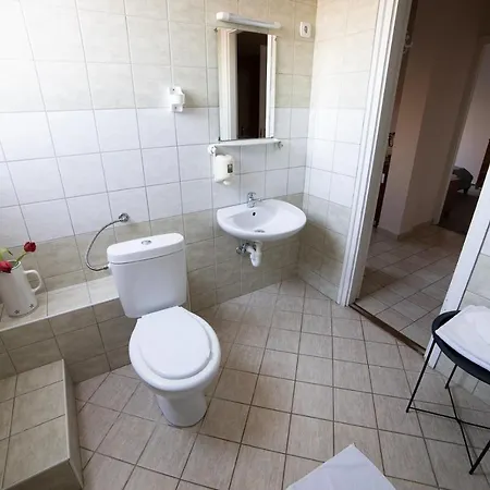 Hotel Zsanett Balatonkeresztur